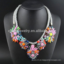 Forme a joyería noble el collar al por mayor de la flor con el acrílico SN-035